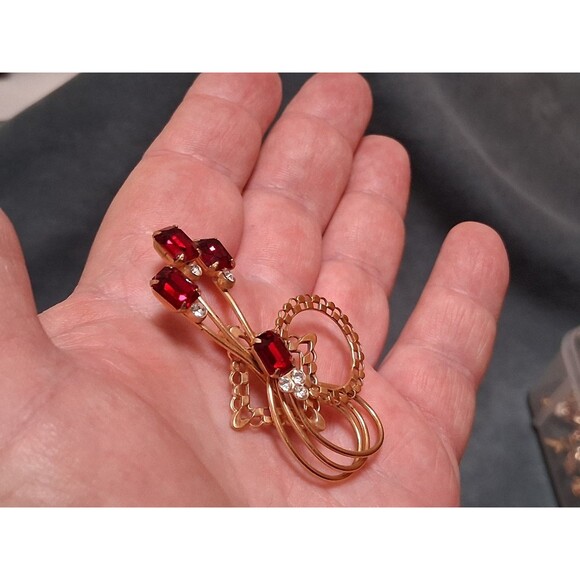 Vintage Ruby Red Rhinestones Flower Spray Brooch - Picture 2 of 5